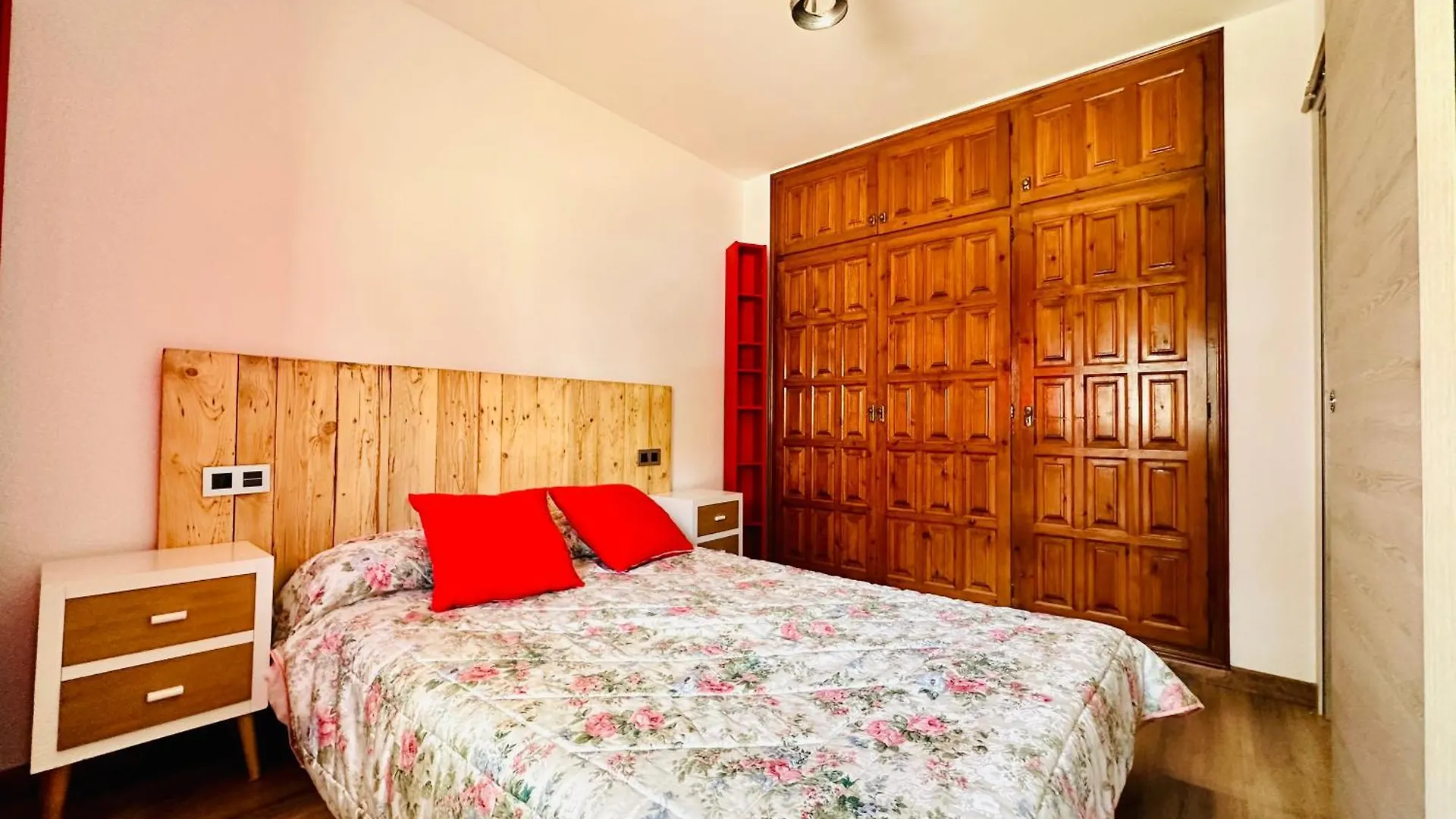 Daire Port Ambar - Apartamento En La Marina De Empuriabrava - Balcon Con Vistas Al Canal - Playa - Wifi