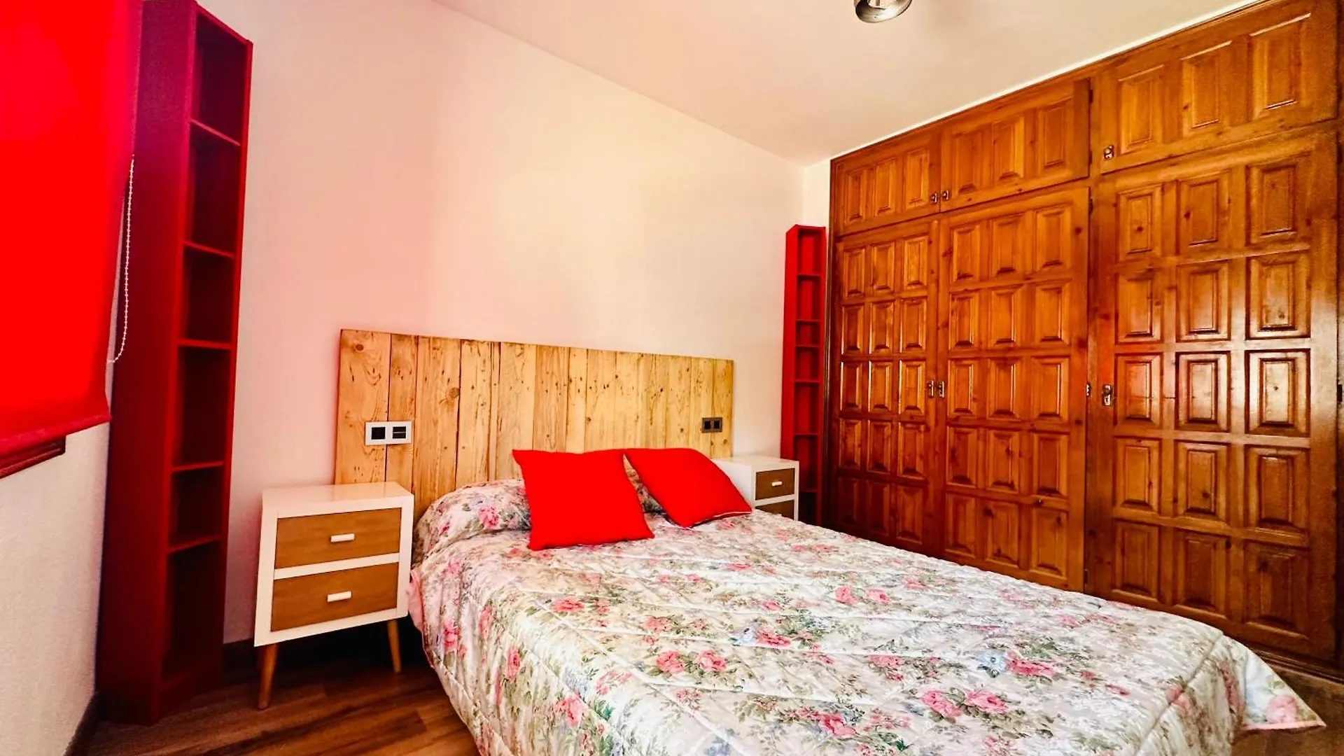 Port Ambar - Apartamento En La Marina De Empuriabrava - Balcon Con Vistas Al Canal - Playa - Wifi 0*,  Spain